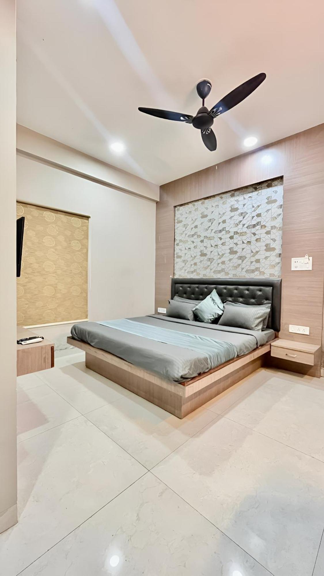 Hotel Evanka Indore Exterior photo