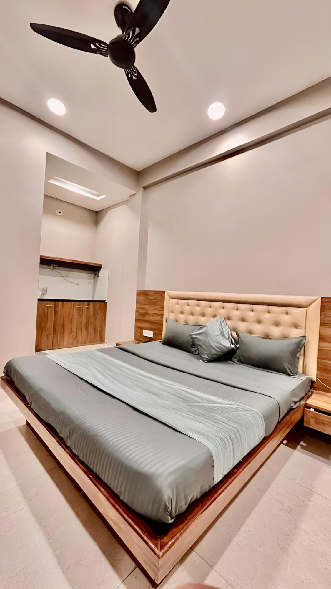 Hotel Evanka Indore Exterior photo